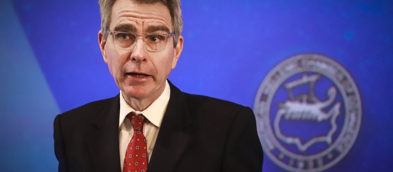 O Τζ.Πάιατ διαψεύδει ότι οι ΗΠΑ «μπλοκάρουν» την πώληση πυραύλων στην Ελλάδα - Μόνο που αναφέρεται σε... λάθος πυραύλους